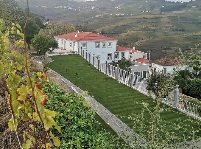 Quinta De Travassinhos- Douro Valley &