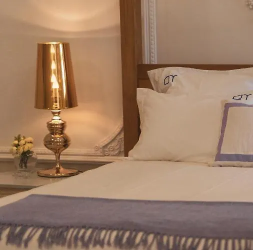 Quinta De Travassinhos- Douro Valley & *