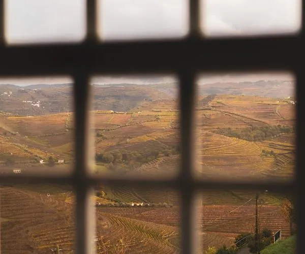 Quinta De Travassinhos- Douro Valley & * Santa Marta de Penaguião